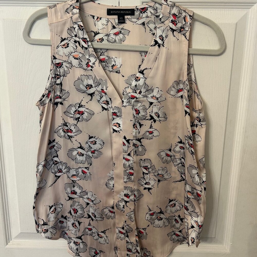 Banana Republic Floral Sleeveless V-Neck Top Size XS